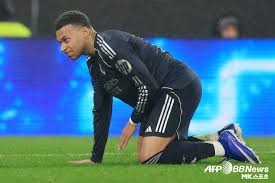 那不勒斯门将罚出时速130公里点球，已成足坛最快点射之一